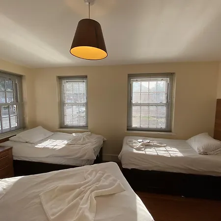 Wendover Arms Hotel-2