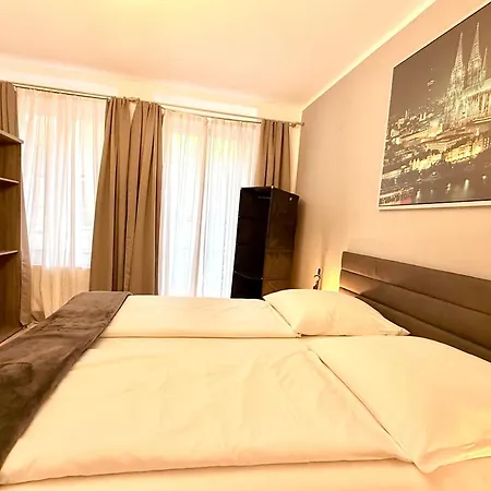 Altstadthotel Hayk am Rhein-3