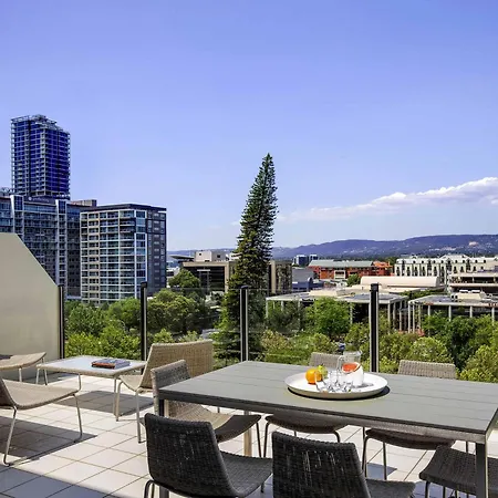 Mantra Hindmarsh Square-3