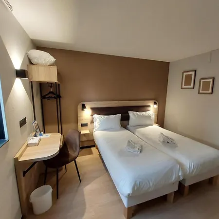 Brit Hotel Confort Rouen Centre-2