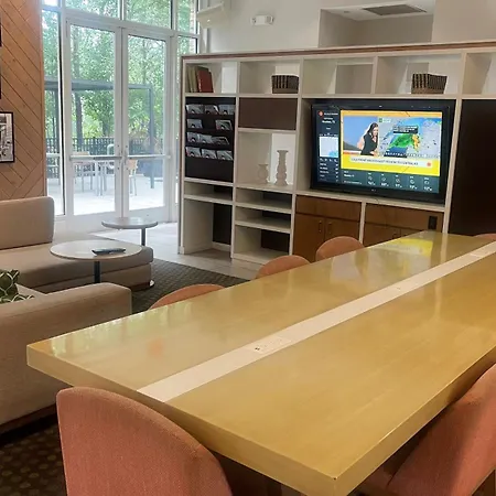 Holiday Inn Atlanta-Gas South Arena Area By Ihg-3