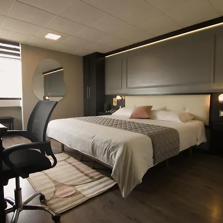 Hotel Italia Cuenca - Tranvia Centro & Aeropuerto-3