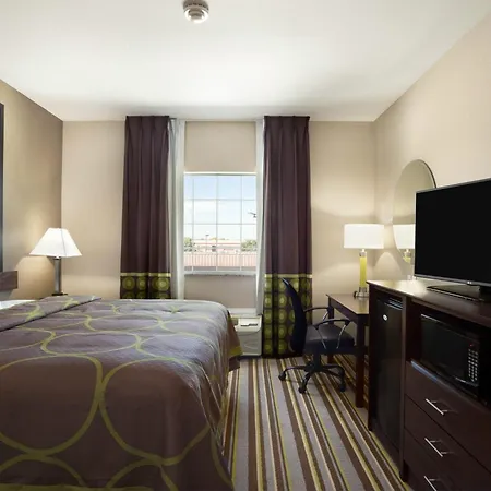 Super 8 By Wyndham Bakersfield South Ca-2