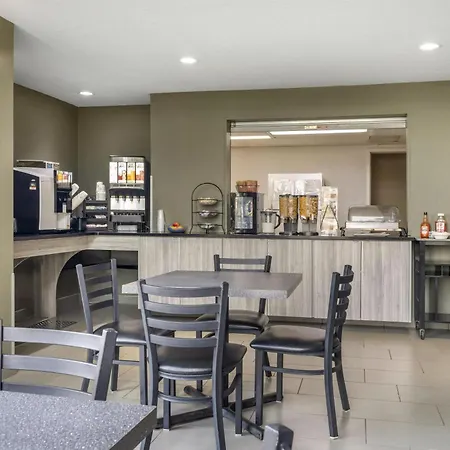 Surestay Plus Hotel By Best Western Lethbridge-2