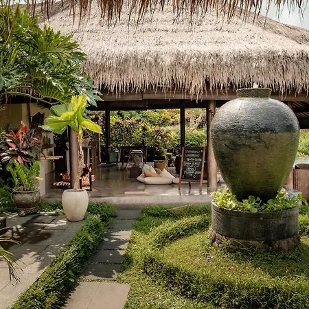 Surya Shanti Villa Sidemen-2