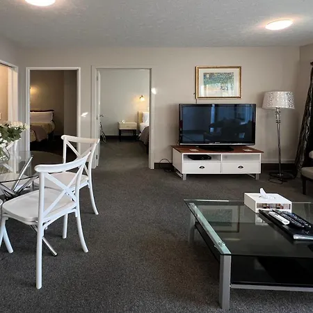 Strathern Motor Lodge-3