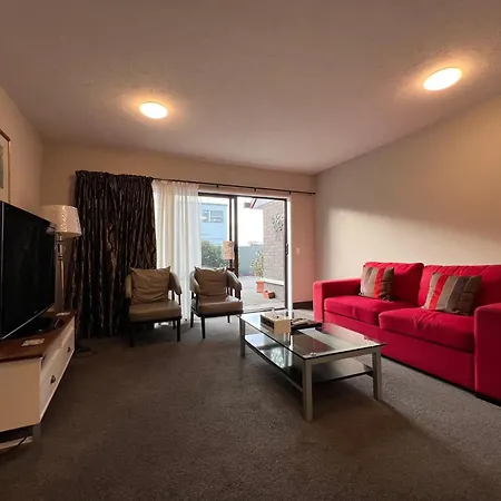 Strathern Motor Lodge-2