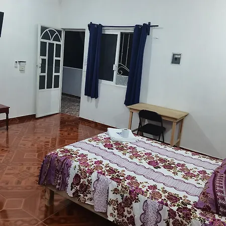 Blue Hotel-3