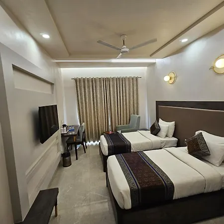 Hotel Abhinav International-3