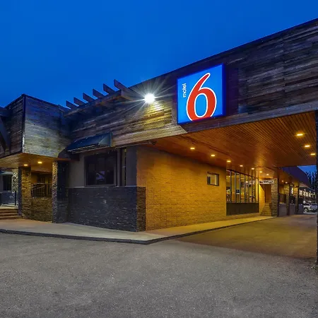 Motel 6 Brooks Ab-3