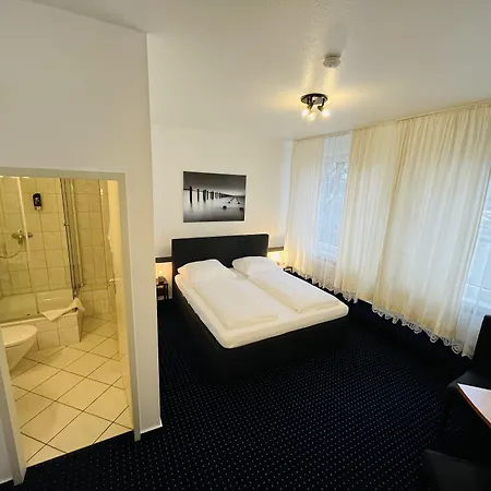 Hotel Schwarzer Baer-2