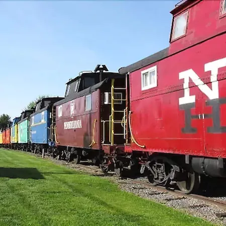 Red Caboose Motel & Restaurant-2