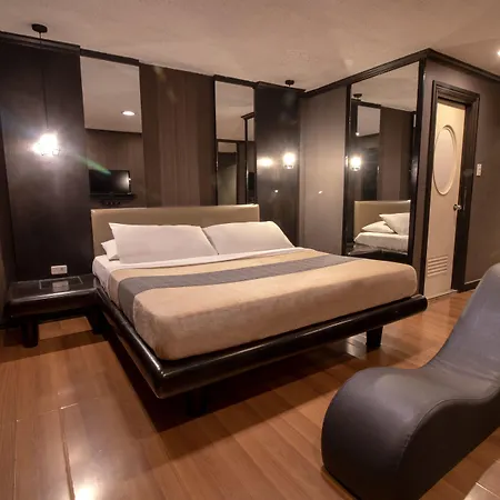 Victoria Court San Fernando-2