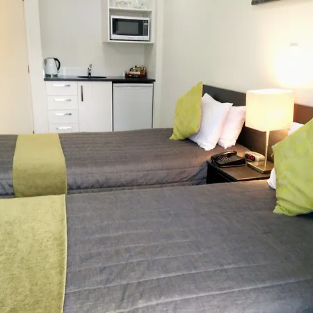 Airport Palms Motel-2