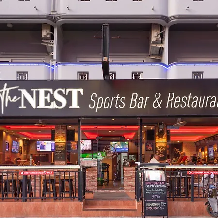 Robin'S Nest Guesthouse & Restaurant-3