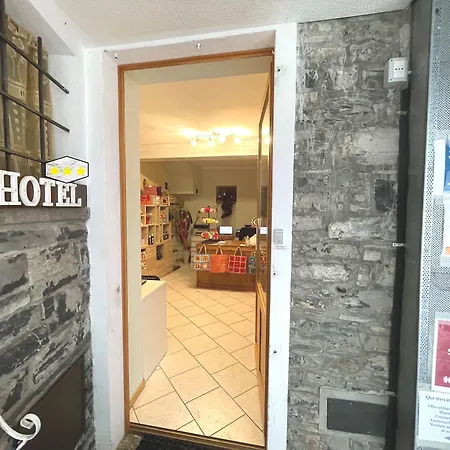 Hotel Diffuso Il Portichetto Sulla Collina A Vezio Perledo-3