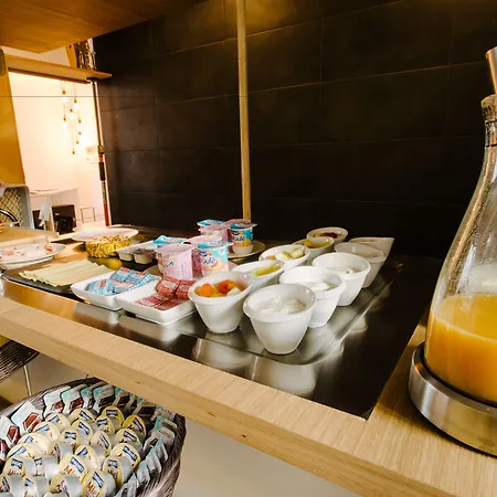 Atypik Hotel & Spa Clichy - Urban Style-3