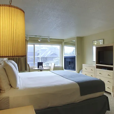Hi Tide Oceanfront Inn-3