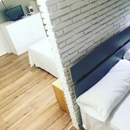 Hostal Le Vintage-3
