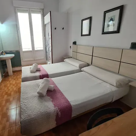 Hostal Miami-3