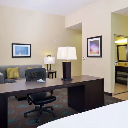 Hampton Inn Beeville-2