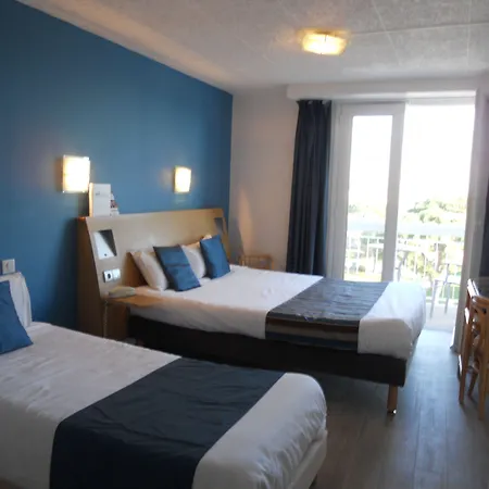 Brit Hotel Hermitage-3