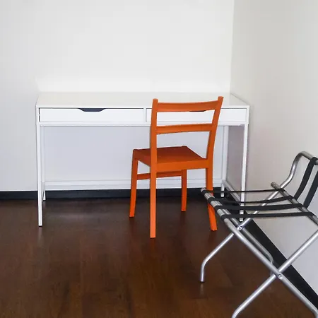 Easyhotel The Hague City Centre-2
