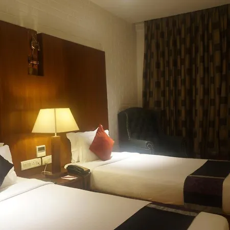 Sfo Hotel And Suites-3