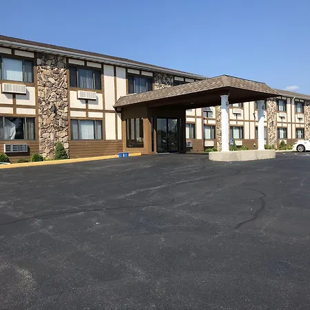 Sky Lodge Inn & Suites - Delavan-3