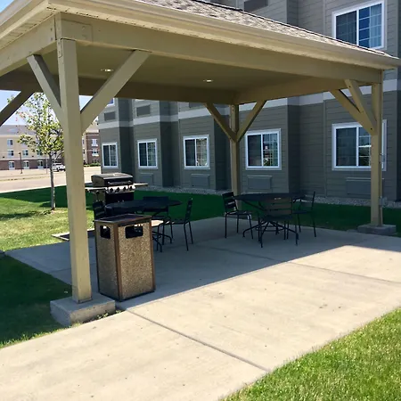 Microtel Inn & Suites By Wyndham Minot-3