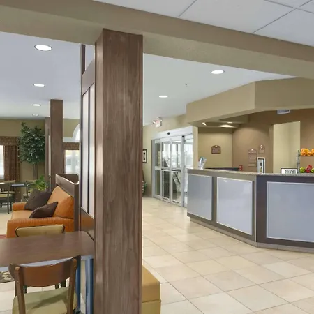 Microtel Inn & Suites By Wyndham Minot-3