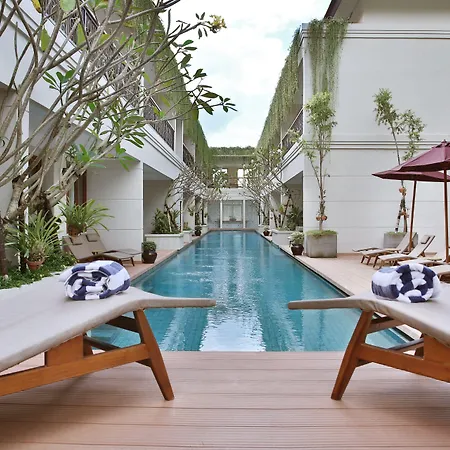 Seminyak Lagoon All Suites Hotel-2