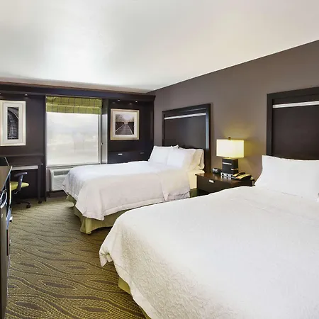 Hampton Inn & Suites - Elyria-3