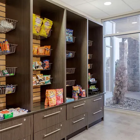 Best Western Plus Eastgate Inn & Suites-2