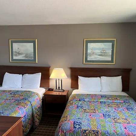 Crows Nest Inn Tawas-3