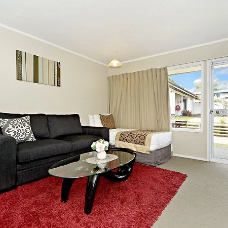 Takapuna Motor Lodge-3