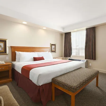 Travelodge By Wyndham Spruce Grove-3