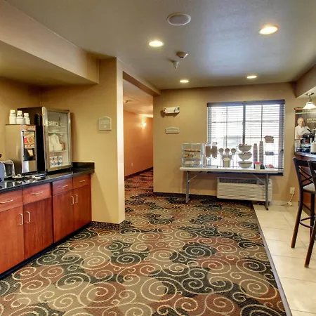 Cobblestone Inn & Suites - Bottineau-2