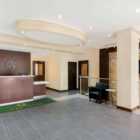 La Quinta By Wyndham Oshawa-3