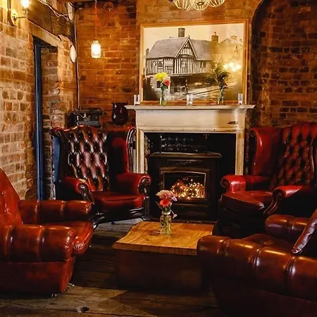 Old Crown Hotel-2