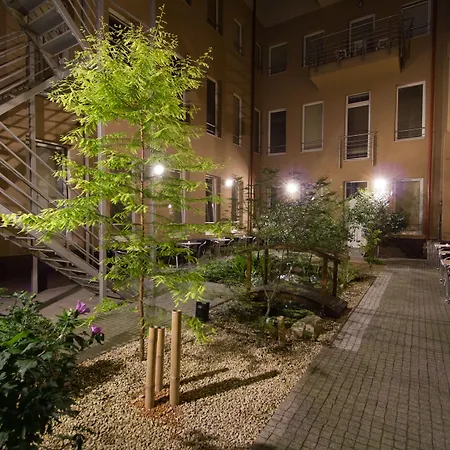 Six Inn Hotel Budapest-3