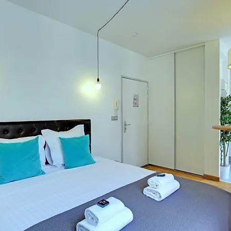 Short Stay Group Museum View Serviced Apartments-2
