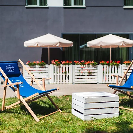 Hampton By Hilton Warsaw Airport-2