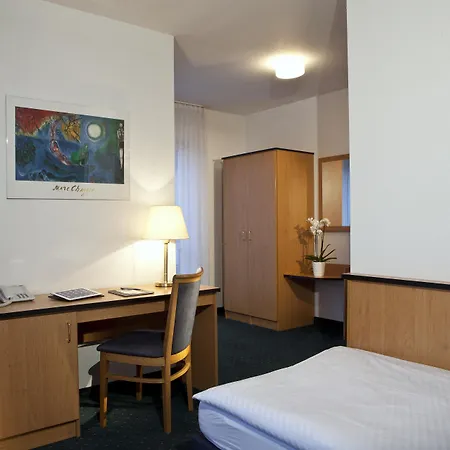 Airport-Hotel Stetten-3