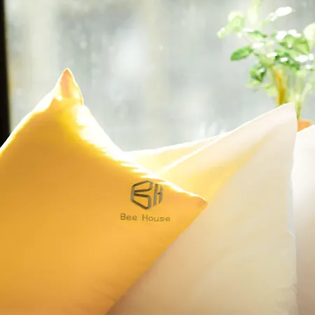 Bee House By Cosmos Creation - Taipei Main Station-3