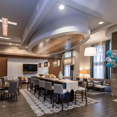 Hampton Inn & Suites Chapel Hill/Carrboro-3