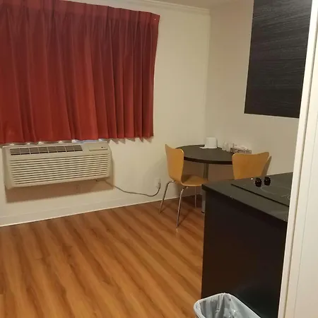 Motel 6 Cranbrook-2