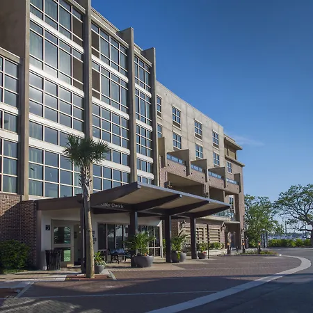 Hilton Garden Inn Charleston Waterfront/Downtown-2
