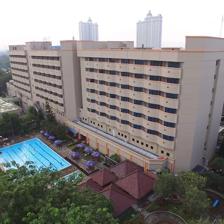 Sunlake Waterfront Resort & Convention-2