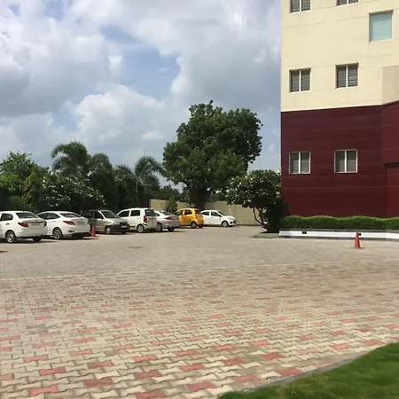 Vivanta Ahmedabad Sg Highway-2